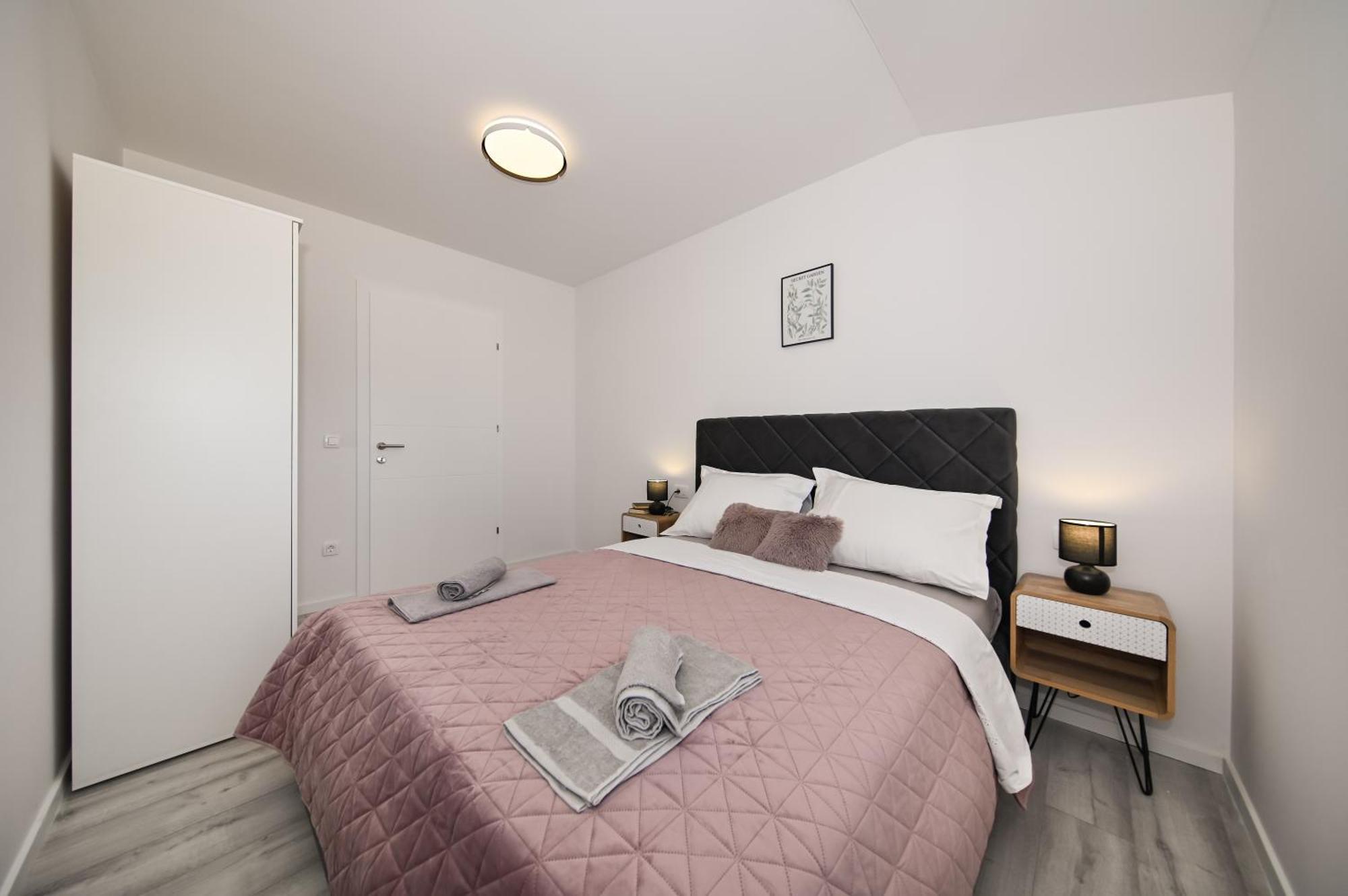 Veliki Apartman Petra 珀塞达耶 外观 照片